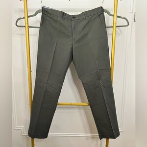NWT Men's Tommy Hilfiger Green khaki chino pants